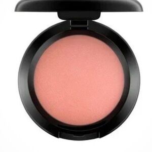 MAC Sheertone blush peaches 🍑